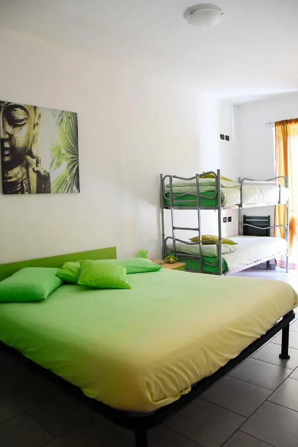 Bed & Breakfast B&B Zia Vivina Sorico Italië
